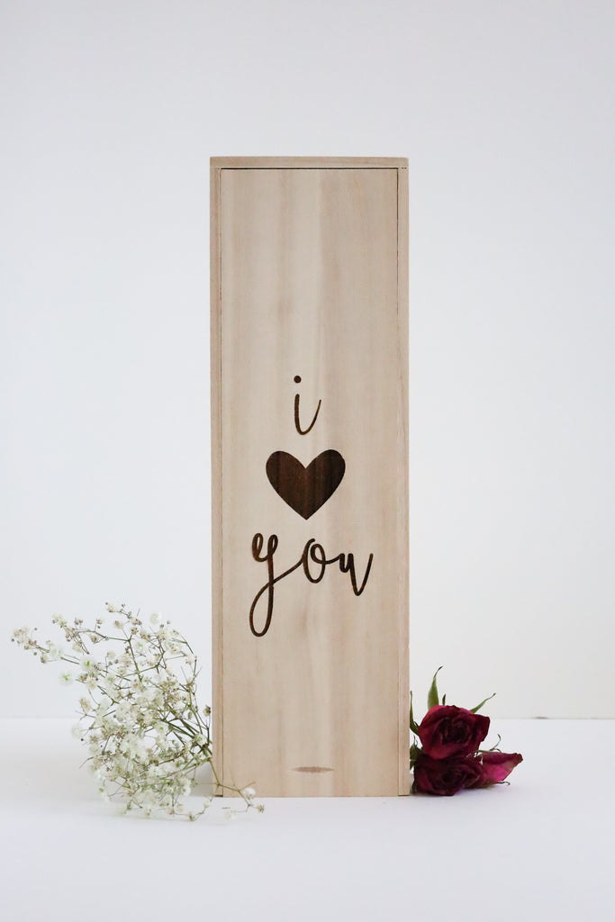 Personalized wooden wine gift box - Laser Engraved - Any celebration g –  streamsidecrafts